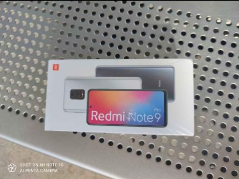 Vends un téléphone Xiaomi redmi note 9 pro blanc